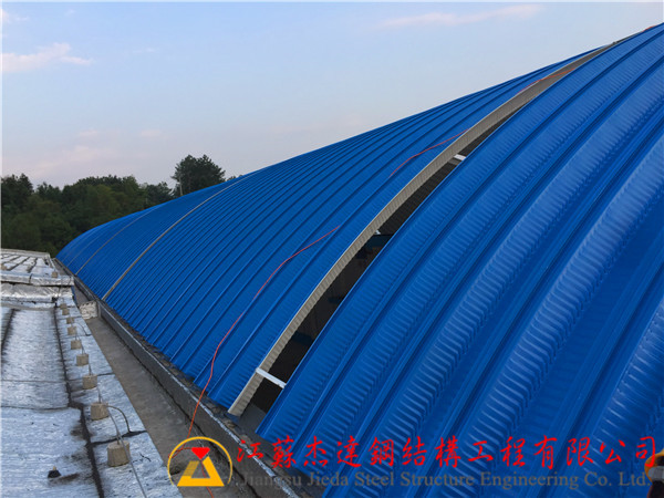 福建臥室屋頂做成拱型屋頂鋼結(jié)構拱形屋頂輕包工